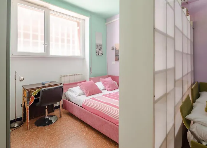 House Of Colours In Marconi, Roma