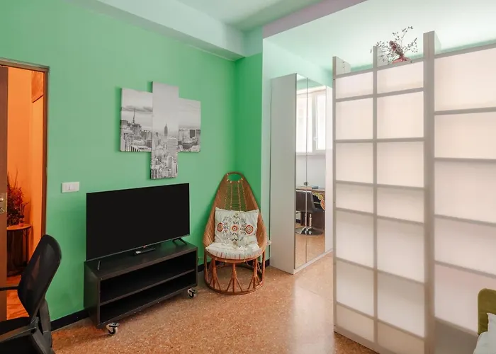 House Of Colours In Marconi, Roma